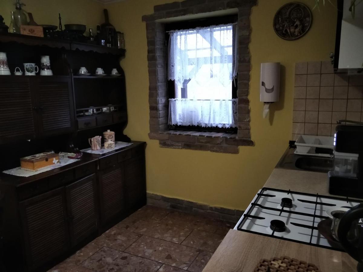 Moezsi Apartman Tolna Buitenkant foto
