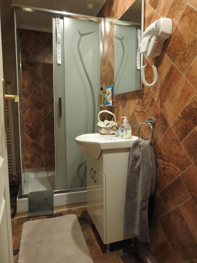 Moezsi Apartman Tolna Buitenkant foto