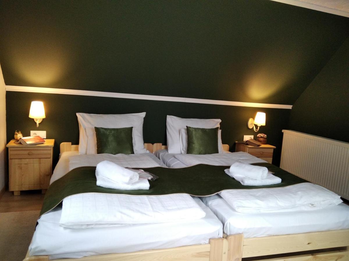Moezsi Apartman Tolna Buitenkant foto
